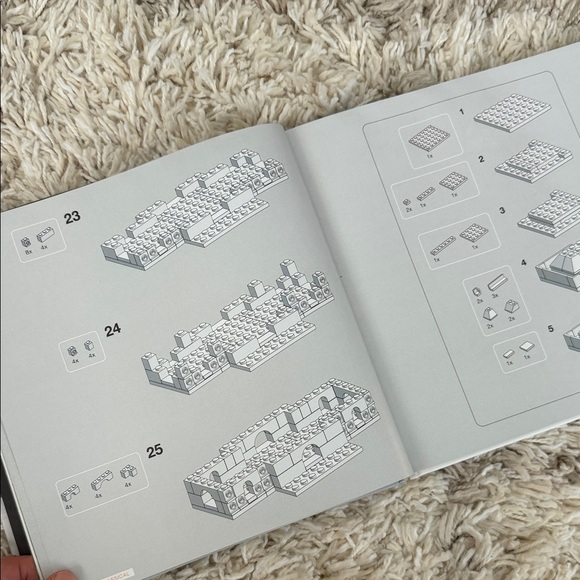 LEGO Architect Book - Gray, Red, Yellow, Blue - Picture 6 of 8